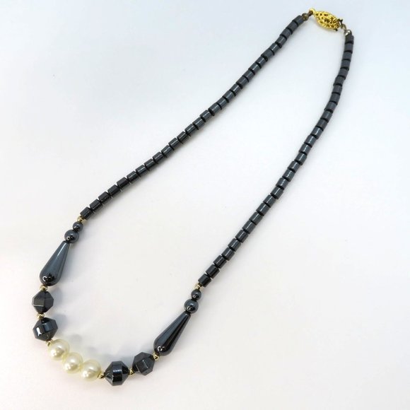 Vintage Handcrafted Black Onyx Necklace Faux Pearls 8" Drop - Picture 5 of 6